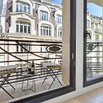 Champs-Elysees & Arc De Triomphe - 2Br 2Ba - Paris Vacation Rentals