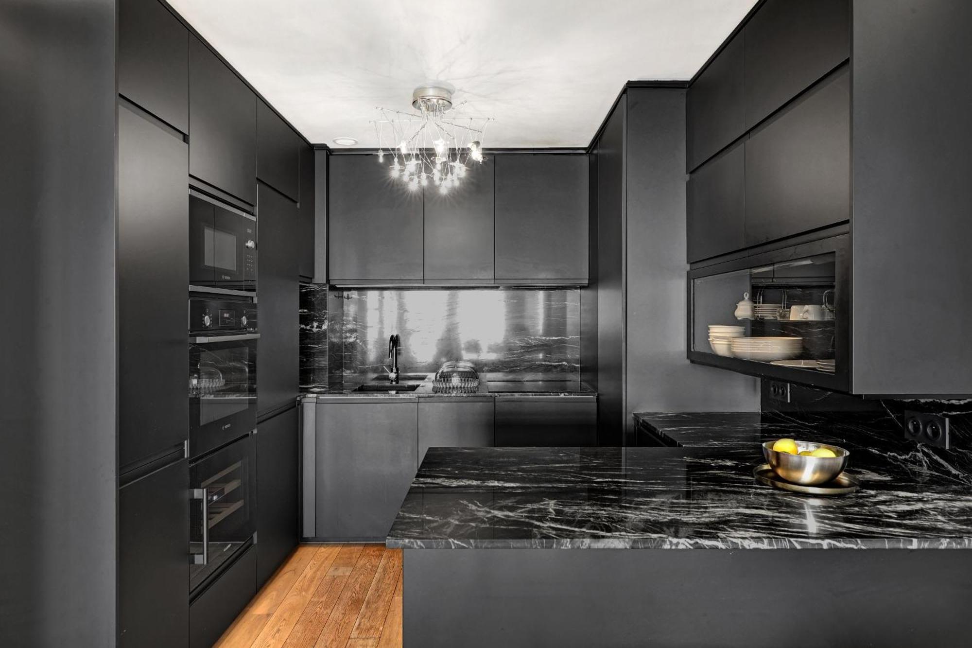 Champs-elysees & Arc De Triomphe - 2br 2ba - Vacation Apartment Paris